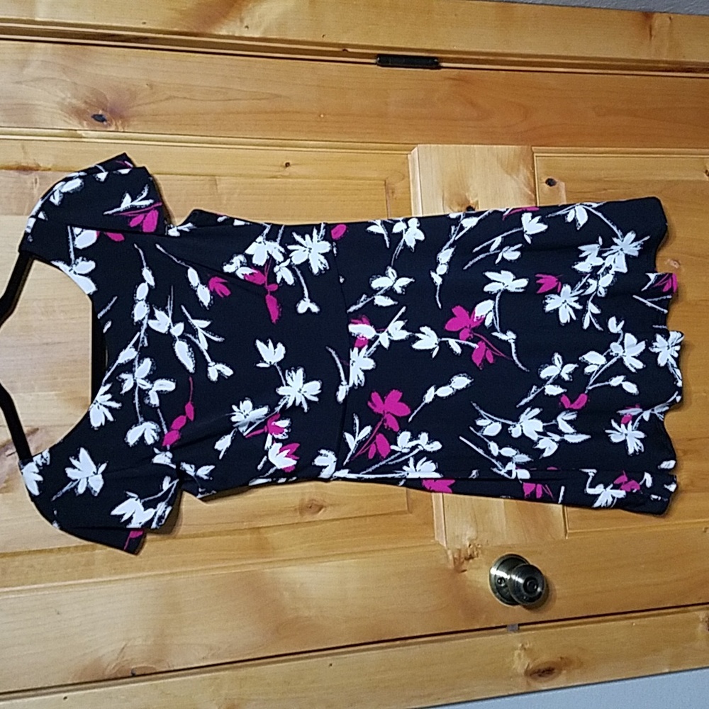 London Times Black Floral dress size 6